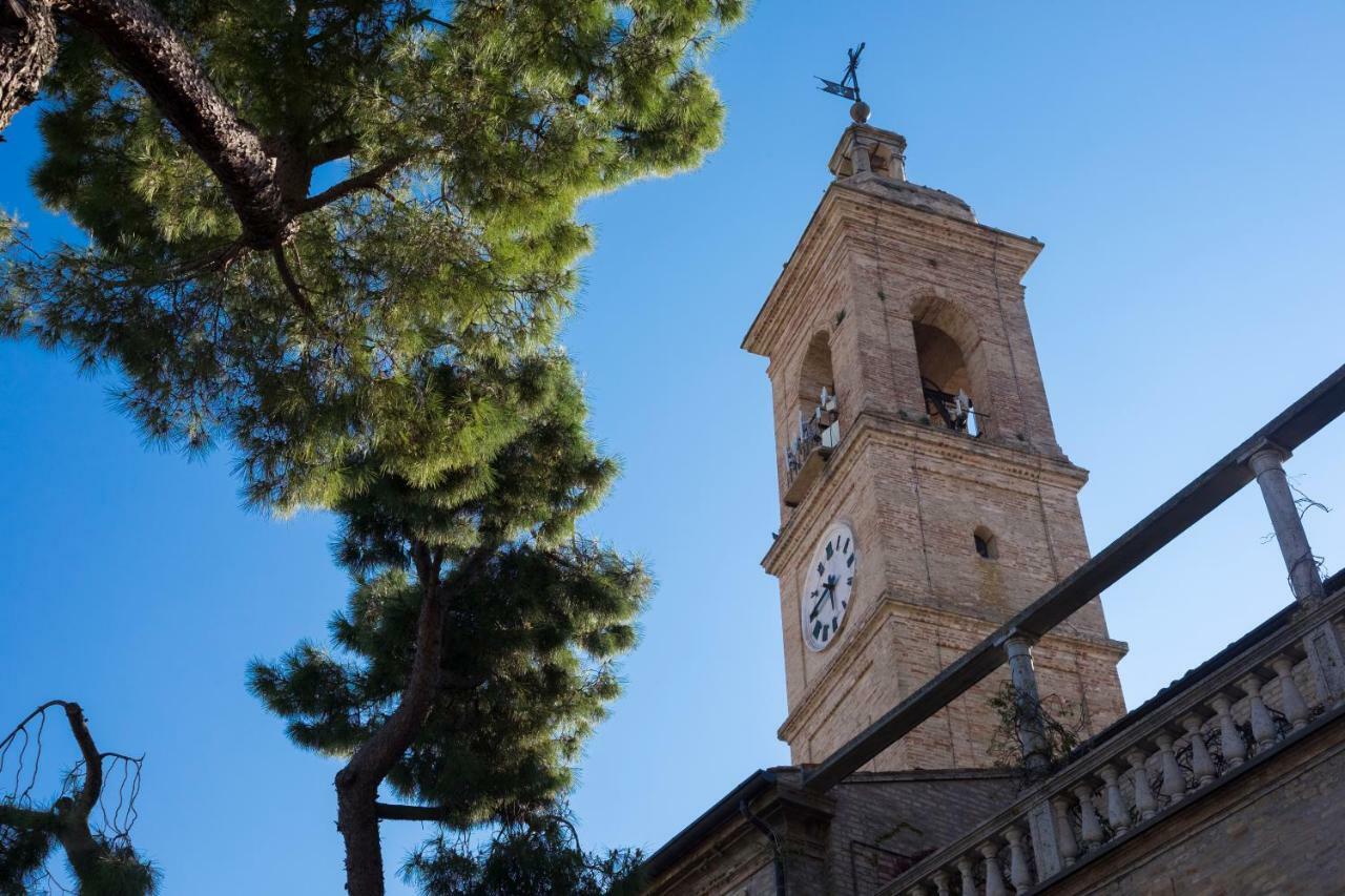B&B La Finestra Sul Campanile Montecosaro  ภายนอก รูปภาพ