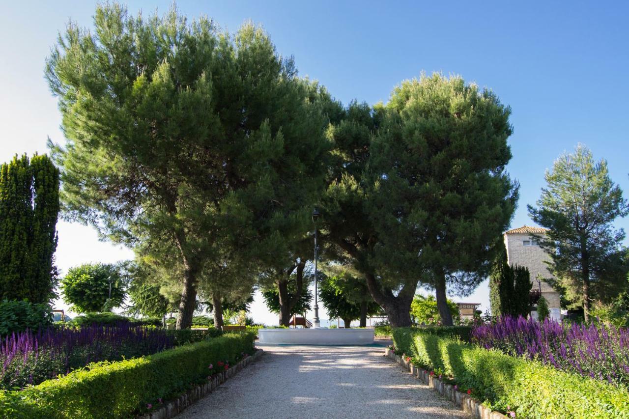 B&B La Finestra Sul Campanile Montecosaro  ภายนอก รูปภาพ